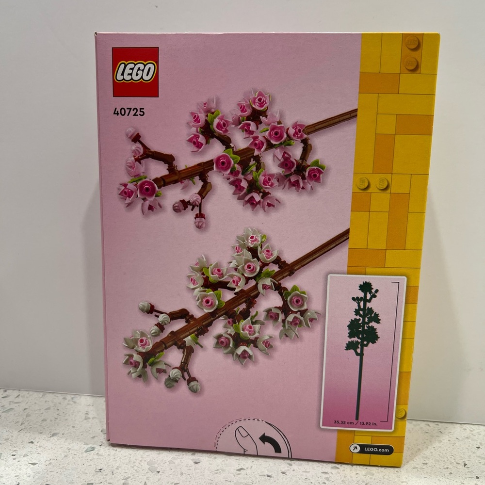 LEGO Botanicals Cherry Blossoms (40725) - New in Sealed Box - Picture 2 of 3